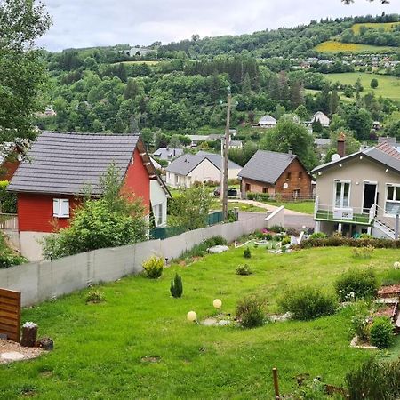 Stunning 4-Bed House In La Bourboule Vila Exterior foto