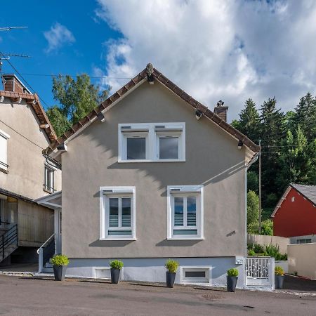Stunning 4-Bed House In La Bourboule Vila Exterior foto
