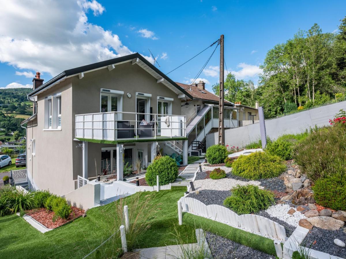 Stunning 4-Bed House In La Bourboule Vila Exterior foto